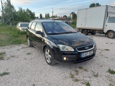 FORD FOCUS 2.0 Ghia