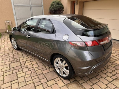 HONDA CIVIC 2.2 CTDi Executive KITŰNŐ ÁLLAPOT.XENON.ÜVEGTETŐ.BŐR.NAVI.FRISS MŰSZAKI