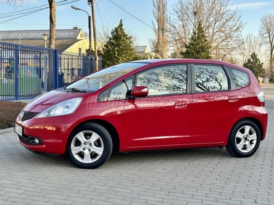 HONDA JAZZ 1.4 Elegance Digitális Klíma! Ülésfűtés!