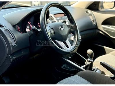 KIA CEE'D 1.4 EX / Megkímélt állapot/ Klíma/ Multi.korm!/ AUX-USB!/ Friss műszaki!