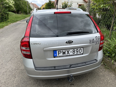 KIA CEE'D 1.6 EX