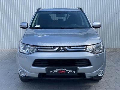 MITSUBISHI OUTLANDER 2.2 DI-D Instyle Navi 4WD (Automata) NAVI.KAMERA.ROCKFORD HIFI.XENON.V.HOROG.KEY.L.GO..!!!MEGKÍMÉLT--GARANCIA!!!