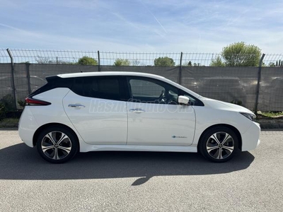 NISSAN LEAF N-Connecta 40kWh (Automata) Márka szervizben frissen szervizelve !