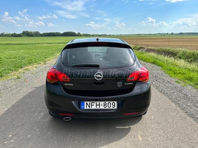 OPEL ASTRA J 1.4 T Enjoy