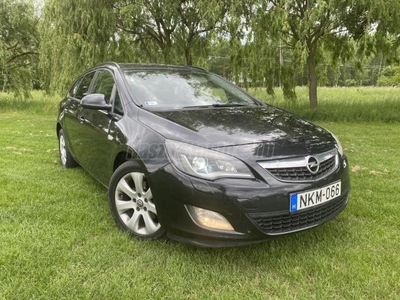 OPEL ASTRA J 1.7 CDTI Sport