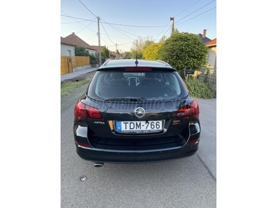 OPEL ASTRA J Sports Tourer 2.0 CDTI Sport