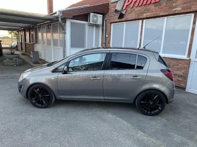 OPEL CORSA D 1.4 Sport