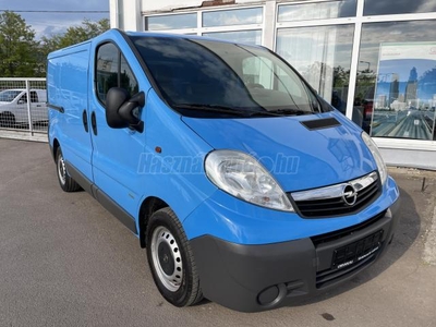 OPEL VIVARO 2.0 CDTI L1H1 2.9t végig vez. szerv.könyv