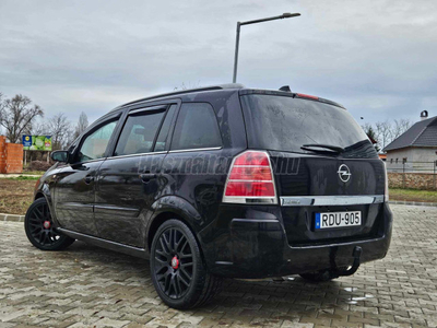 OPEL ZAFIRA B 2.2 Enjoy