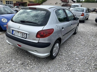 PEUGEOT 206 1.4 X-Design