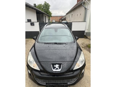 PEUGEOT 308 SW 2.0 HDi Premium 7 személy. full extra!