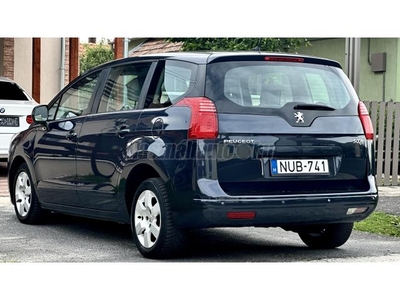 PEUGEOT 5008 2.0 HDi Style