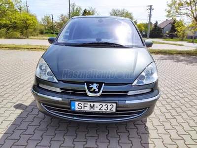 PEUGEOT 807 2.2 HDi Supreme (Automata) 170 LE (szervízkönyv) Kitűnő