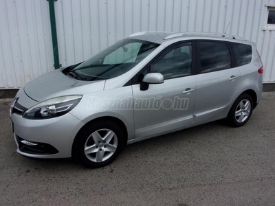 RENAULT SCENIC Grand Scénic 1.5 dCi Expression NAVI.TEMPOMAT.RADAR ELÖL HÁTUL.VEZETETT SZERVÍZKÖNYV.AZONNAL VIHETŐ