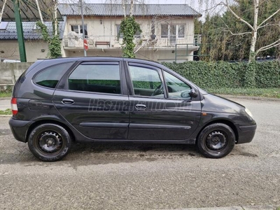 RENAULT SCENIC Scénic 1.9 dCi Expression
