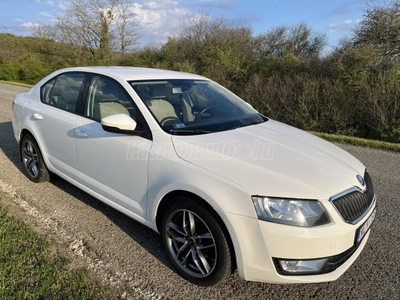 SKODA OCTAVIA 1.2 TSI Elegance