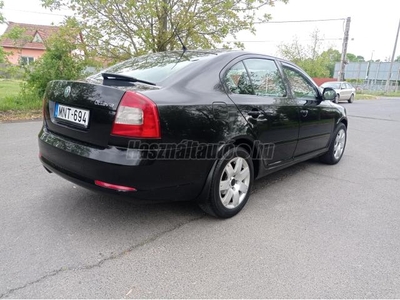 SKODA OCTAVIA Combi 1.6 Tour