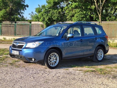 SUBARU FORESTER 2.0 D Exclusive Mo-i. 2. tulaj. 114e km. szervízkönyv. Panorámatető. téligumi külön alufelniken