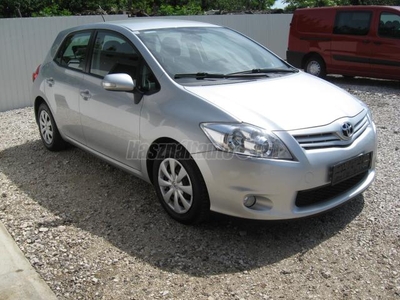 TOYOTA AURIS 1.4 D-4D Luna