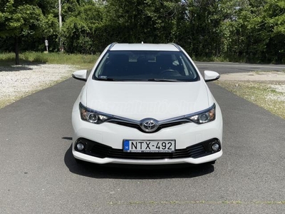 TOYOTA AURIS Touring Sports 1.6 D-4D Active 101 EZER KM!! SZERVÍZKÖNYV!!