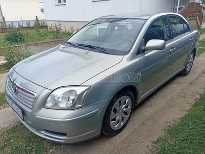 TOYOTA AVENSIS 1.6