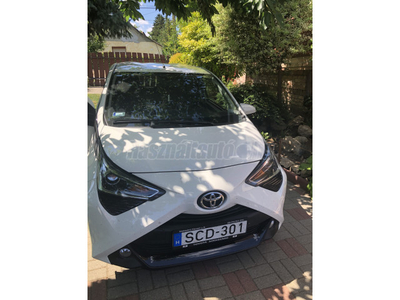 TOYOTA AYGO 1.0 x-play + style + connectivity x-shift