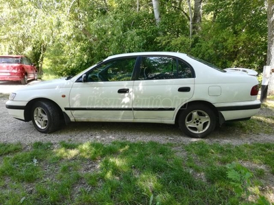 TOYOTA CARINA Carina-E Sedan 1.6 XLi 16V