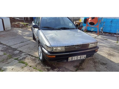 TOYOTA COROLLA 1.6 SE