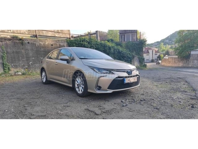 TOYOTA COROLLA Sedan 1.8 Hybrid Comfort e-CVT