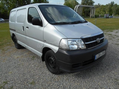 TOYOTA HI-ACE Hiace 2.5 D-4D Panel Van