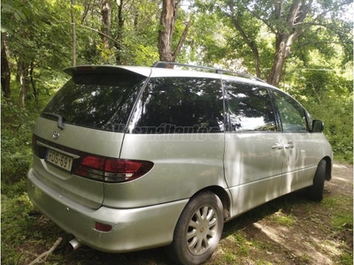 TOYOTA PREVIA 2.0 D-4D Executive