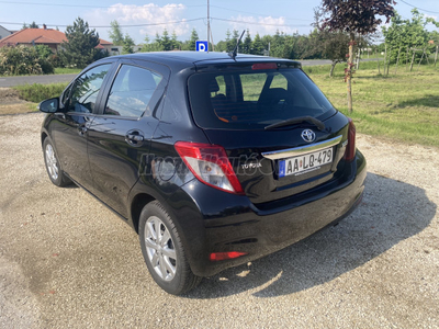 TOYOTA YARIS 1.0 Active