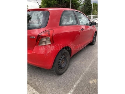 TOYOTA YARIS 1.0 Blue