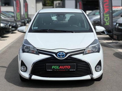 TOYOTA YARIS 1.5 HSD Live (Automata)