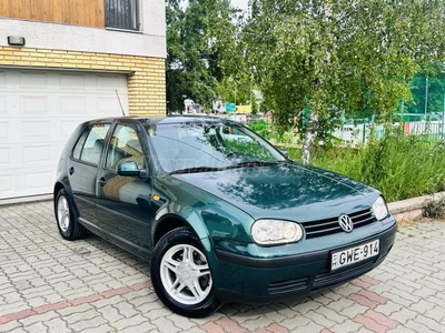 VOLKSWAGEN GOLF IV 1.6 SR Megkímélt Első Tulajdonostól M.O.I