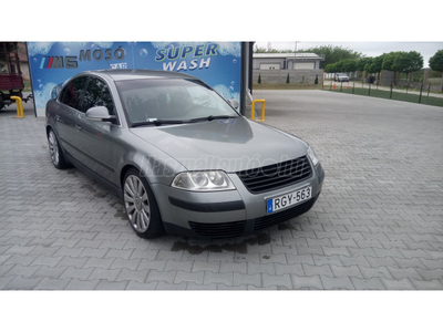 VOLKSWAGEN PASSAT V