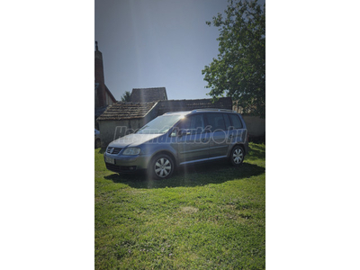 VOLKSWAGEN TOURAN 1.9 PD TDi