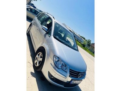 VOLKSWAGEN TOURAN 1.9 PD TDi Highline Gyönyörű állapotban