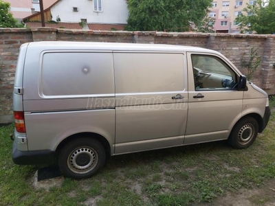 VOLKSWAGEN TRANSPORTER T5 1.9 TDI Basic ICE