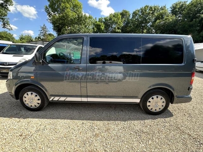 VOLKSWAGEN TRANSPORTER T5 2.5 TDI Mikrobusz Tiptronic 5 személyes! Gyári hátfal! klíma!