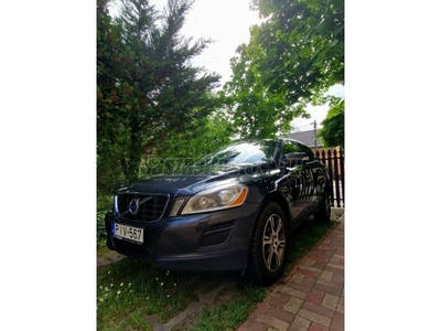 VOLVO XC60 2.4 D [D5] Summum Geartronic