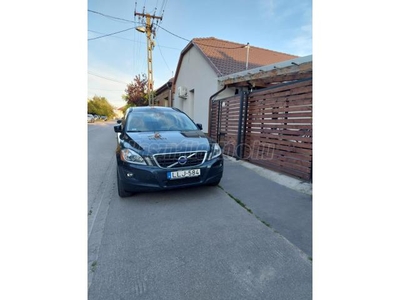 VOLVO XC60 2.4 D [D5] Summum Geartronic