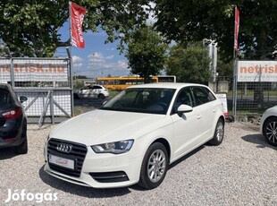 AUDI A3 Sportback 1.2 TFSI Ambiente Új Vezérlés...