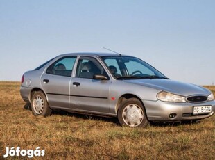 Ford Mondeo 1.8 16V GLX Téli-nyári gumi! Klíma! Lejárt műszaki!