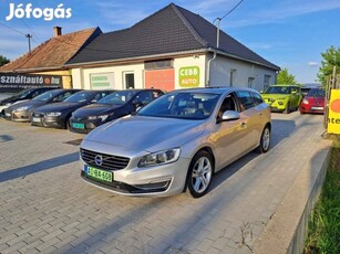 Volvo V60 2.4 D [D6] Phev AWD Summum Geartronic...