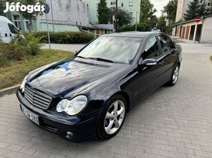 2004 Mercedes-Benz C220CDI Facelift Kézi6 Sz.könyv