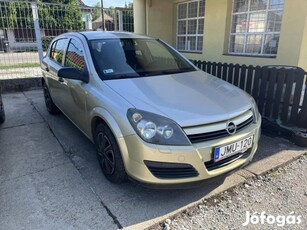 Opel Astra H 1.4 Elegance