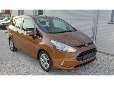 FORD B-MAX 1.6 TDCi Titanium SYNC Edition - Vonóhorog - Kívül-belül szinte szalon állapot - Sok extra