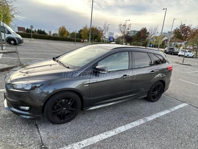 FORD FOCUS 1.5 EcoBoost ST-Line