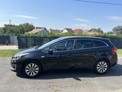 KIA CEE'D SW 1.6 GDI Limitált Prémium 3 ÉV GARANCIA/SZKÖNYV/NAVI/BŐR/KAMERA/DIGITKLÍMA/ÜLÉSFŰTÉS/TEMPOMAT/HOROG